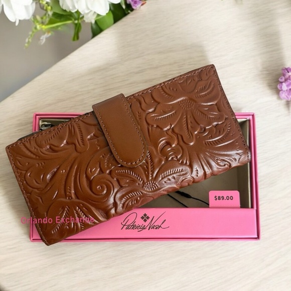 Patricia Nash Nazari Wallet - Picture 1 of 8